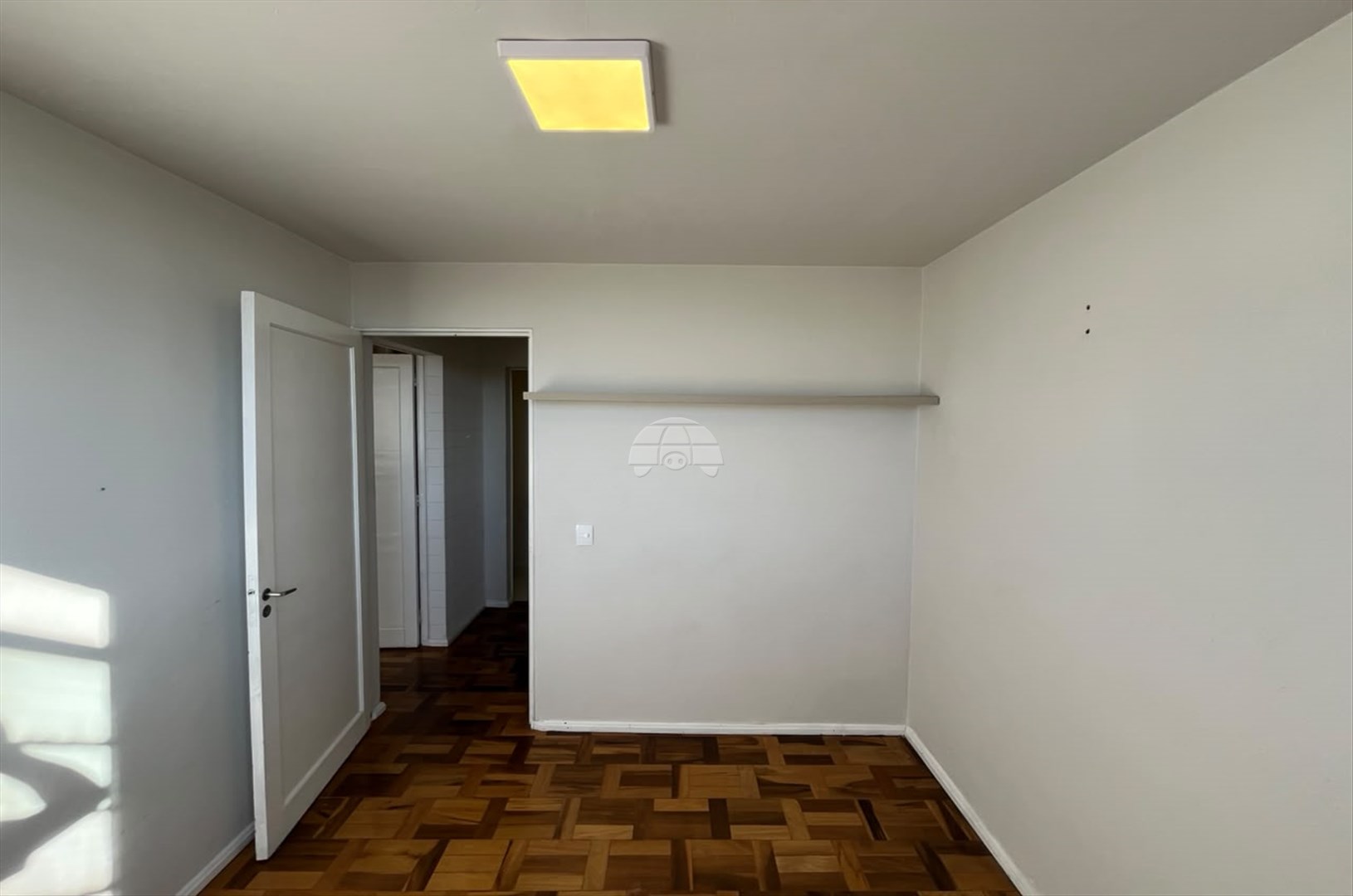 Apartamento para alugar em Cristo Rei, Curitiba — Outrasul Imobiliária