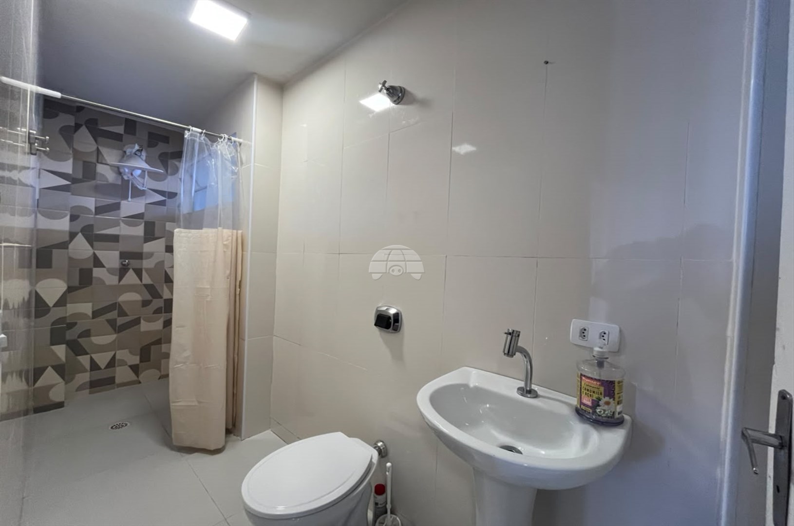 Apartamento para alugar em Cristo Rei, Curitiba — Outrasul Imobiliária