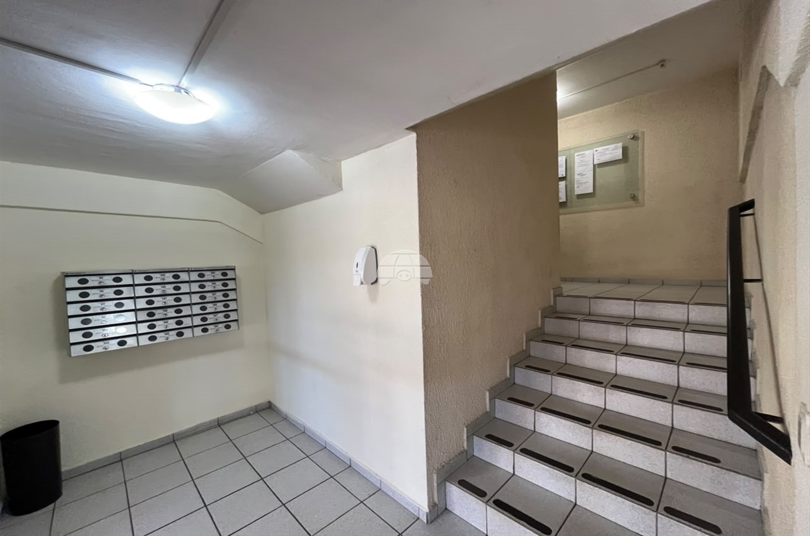 Apartamento para alugar em Cristo Rei, Curitiba — Outrasul Imobiliária