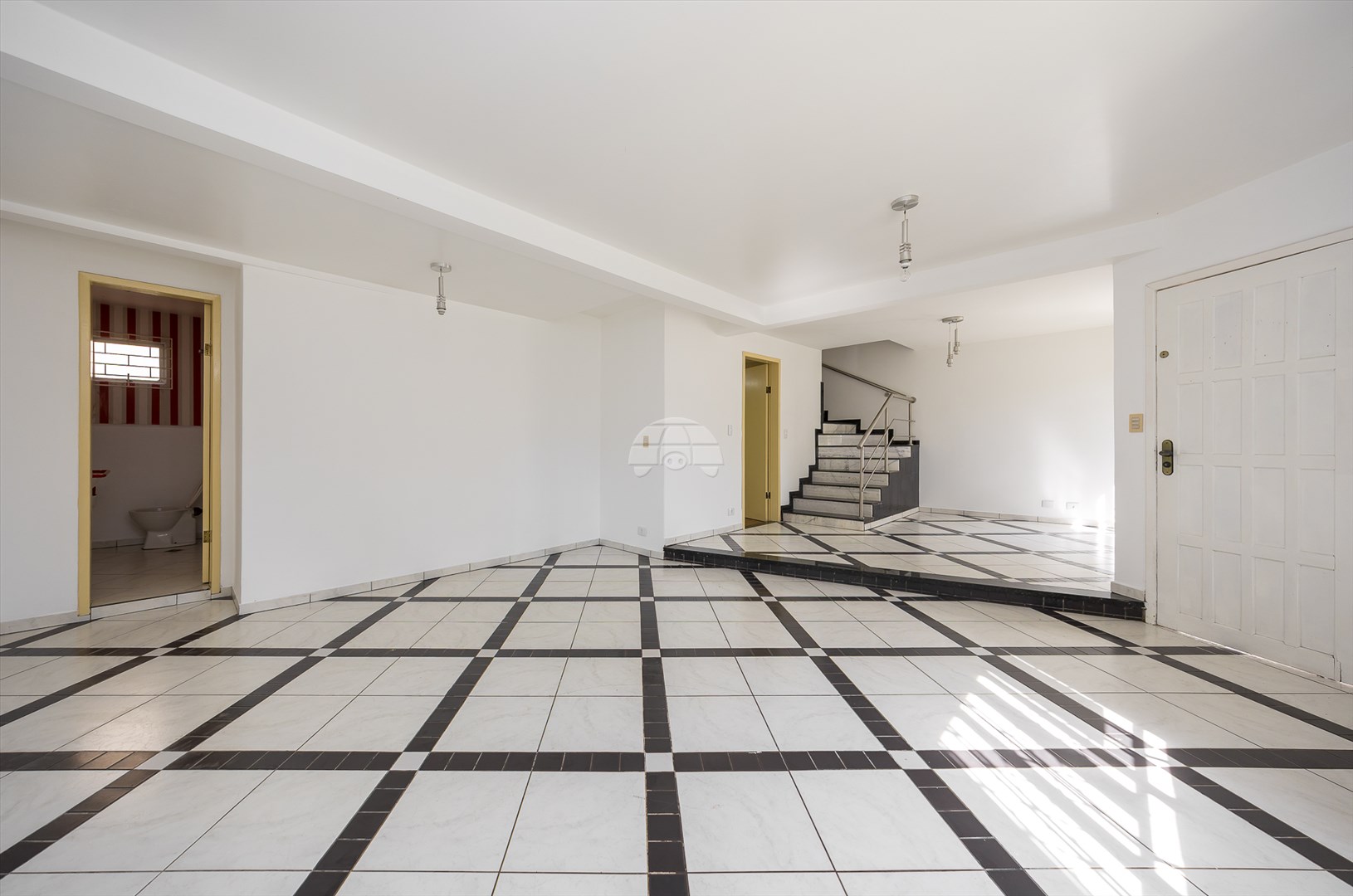 Casa para alugar em Capão Da Imbuia, Curitiba — Portal Chave Fácil