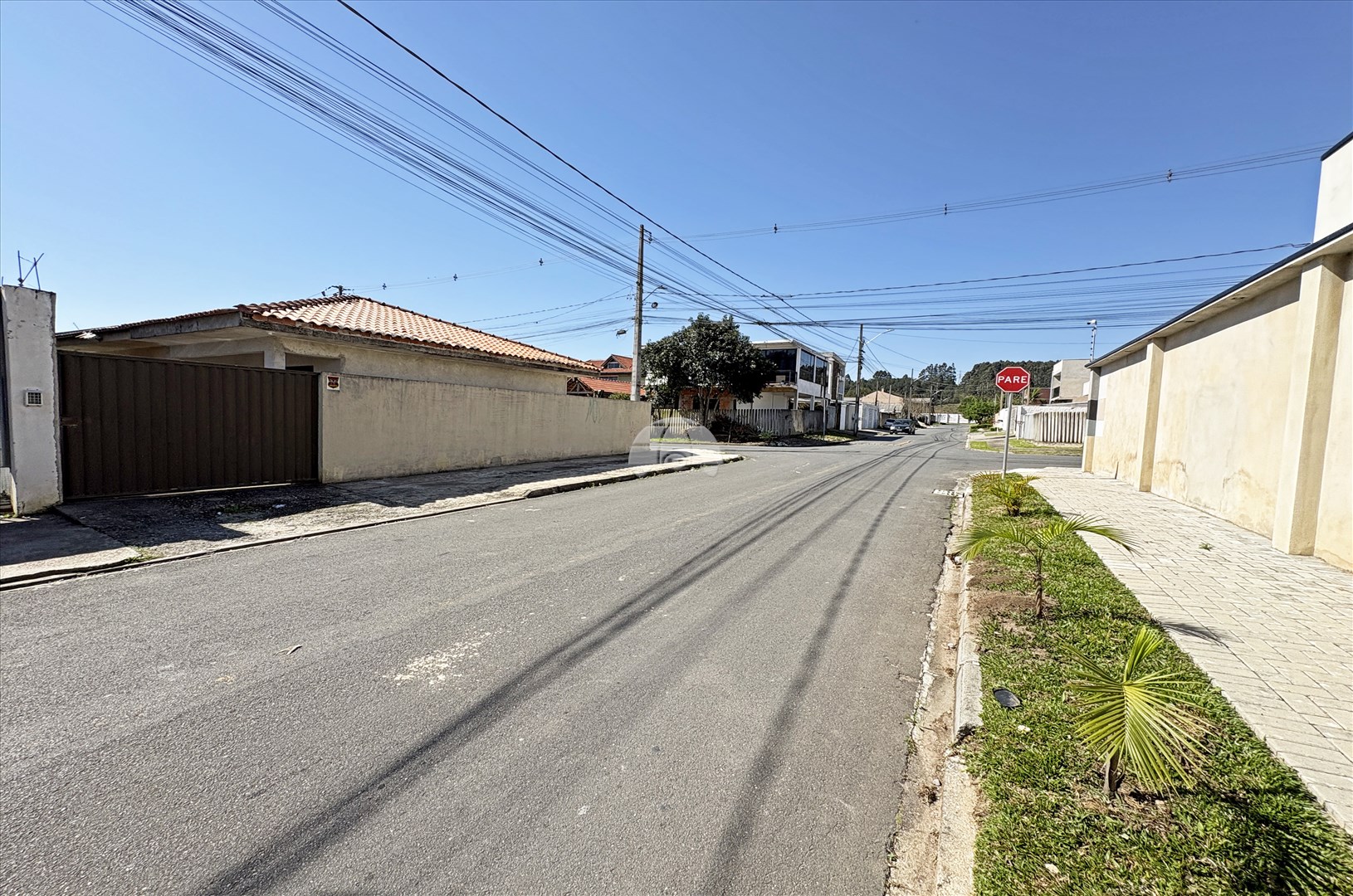 Terreno/Área para alugar em Palmital, Colombo — Portal Chave Fácil