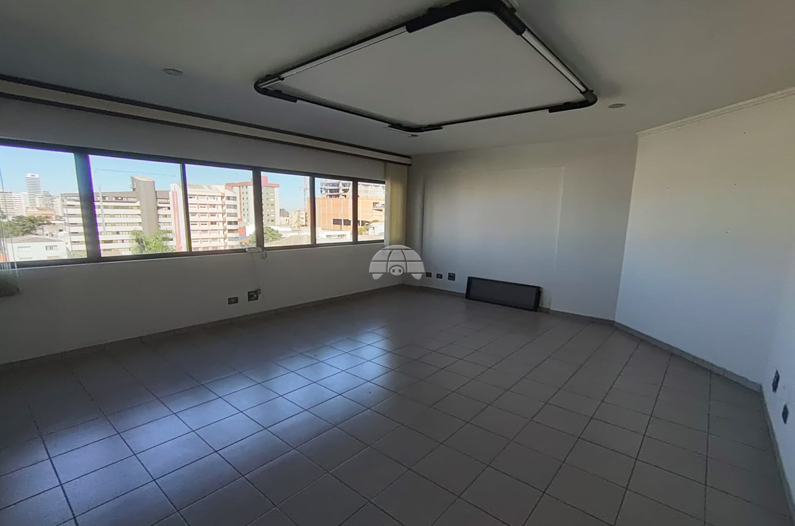 Comercial para alugar em Centro, Ponta Grossa — Portal Chave Fácil