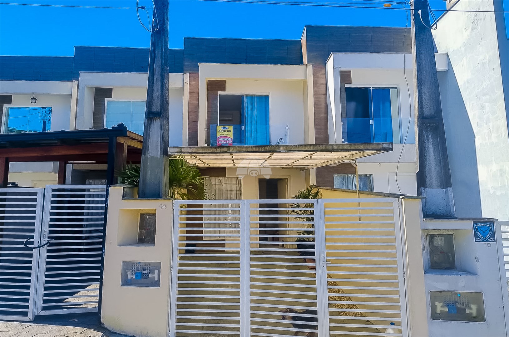 Sobrado à venda em Iririú, Joinville — Portal Chave Fácil