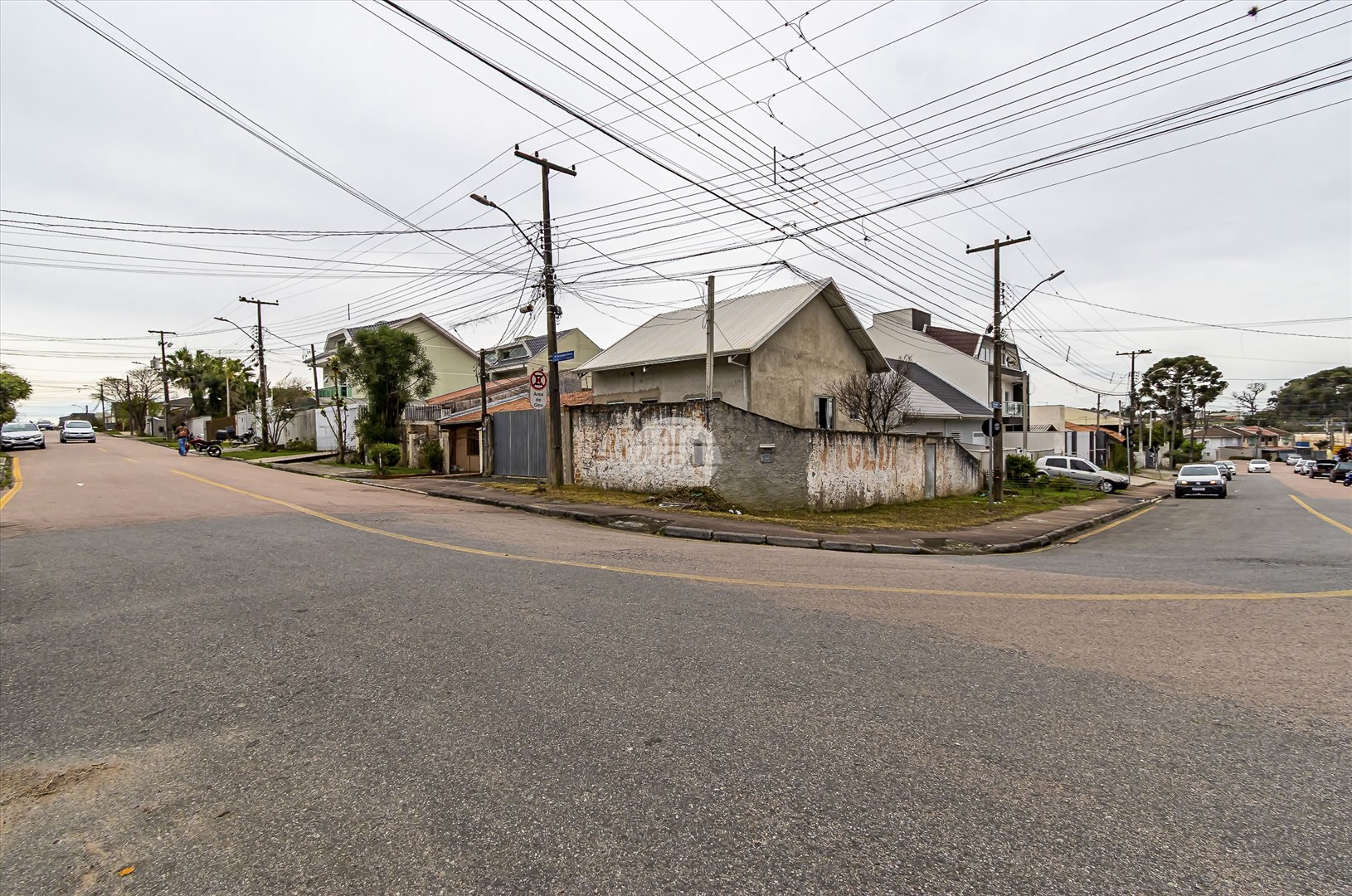 Casa à venda em Capão Raso, Curitiba — Portal Chave Fácil