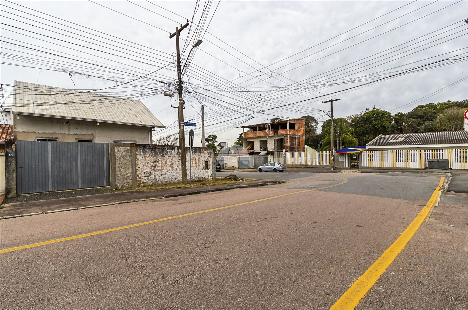 Casa à venda em Capão Raso, Curitiba — Portal Chave Fácil