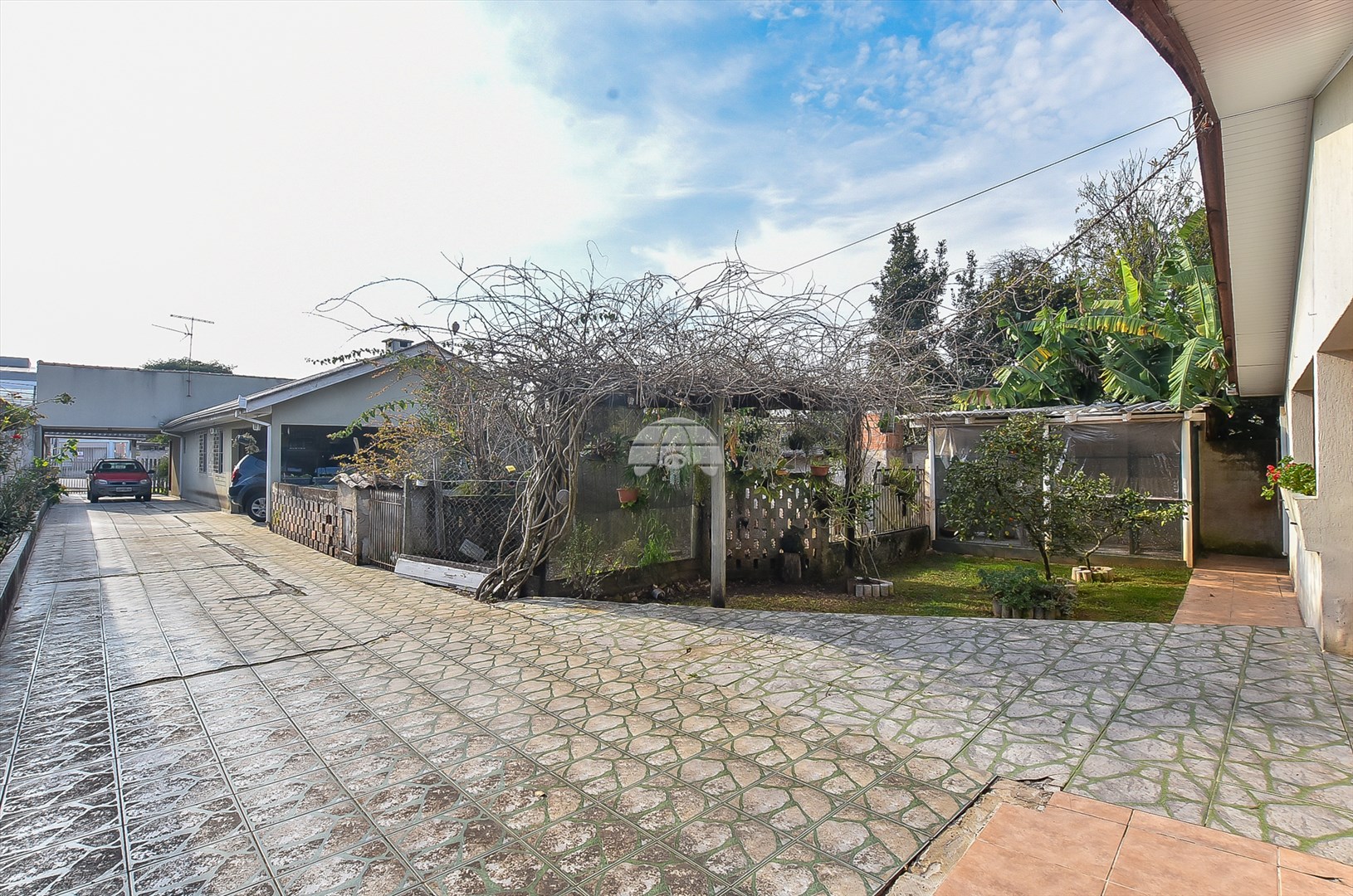 Casa à venda em Hauer, Curitiba — Portal Chave Fácil