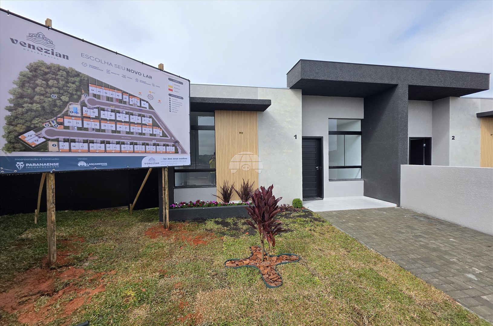Casa à venda em Veneza, Fazenda Rio Grande — Portal Chave Fácil
