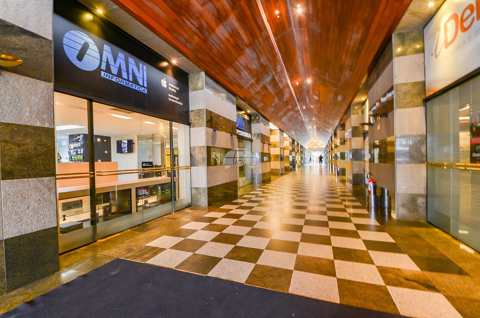 Sala/Conjunto Comercial à venda em Centro Cívico, Curitiba — Construa Assessoria Imobiliária