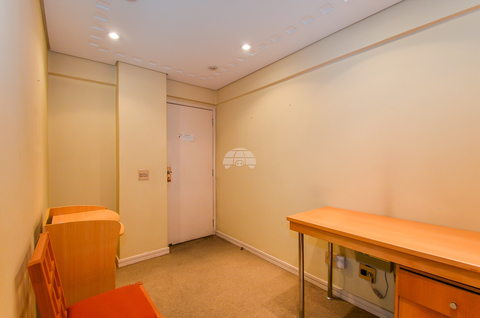 Sala/Conjunto Comercial à venda em Centro Cívico, Curitiba — Construa Assessoria Imobiliária