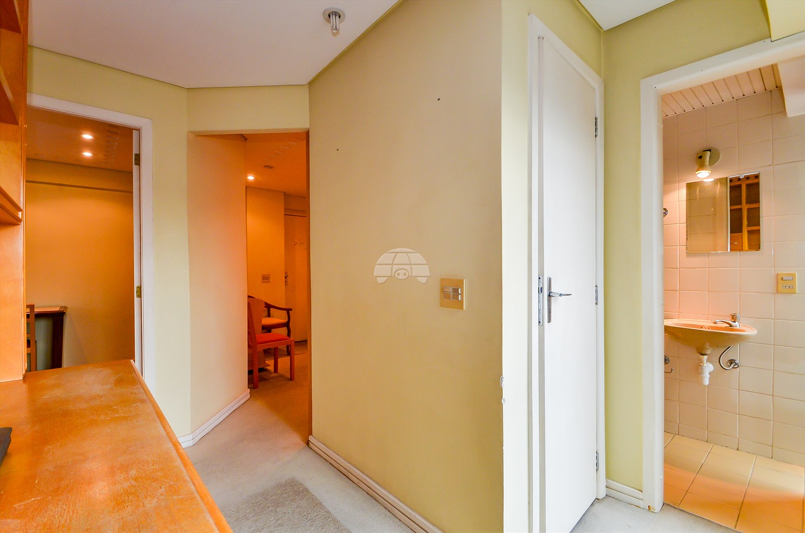 Sala/Conjunto Comercial à venda em Centro Cívico, Curitiba — Construa Assessoria Imobiliária