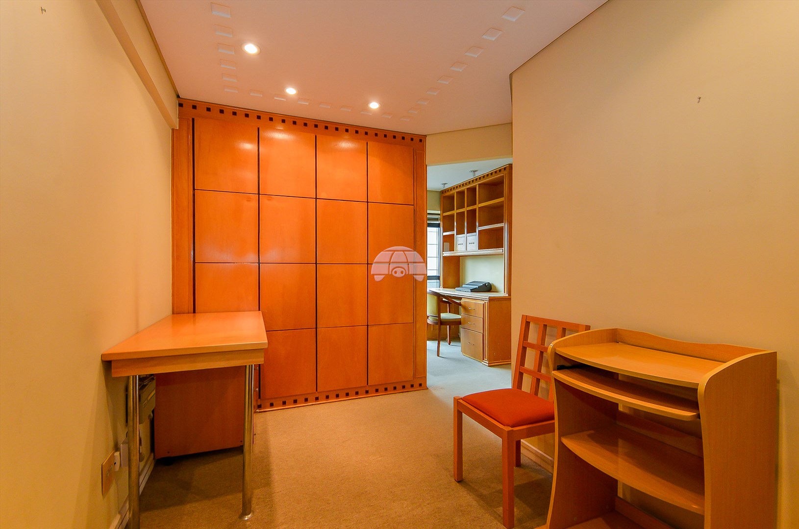 Sala/Conjunto Comercial à venda em Centro Cívico, Curitiba — Construa Assessoria Imobiliária