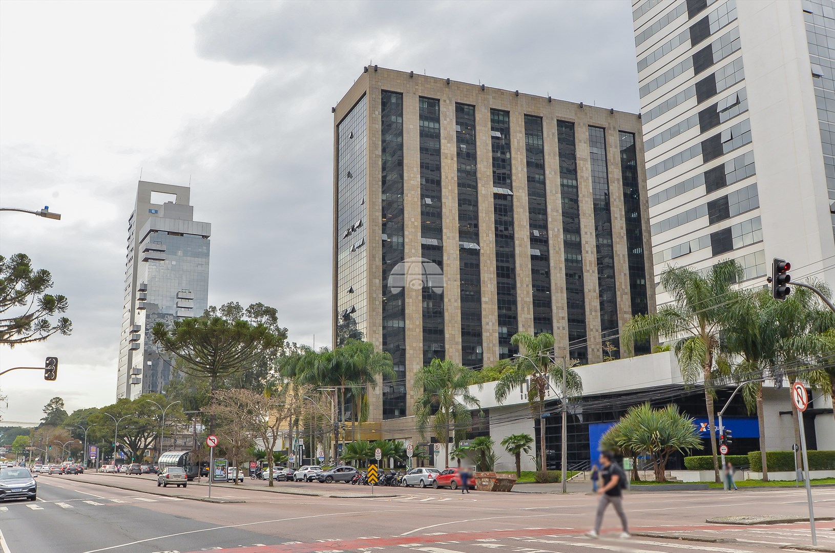 Sala/Conjunto Comercial à venda em Centro Cívico, Curitiba — Construa Assessoria Imobiliária