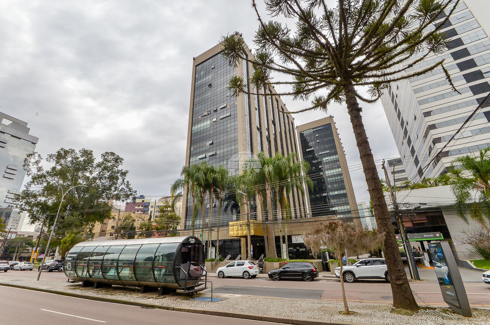 Sala/Conjunto Comercial à venda em Centro Cívico, Curitiba — Construa Assessoria Imobiliária