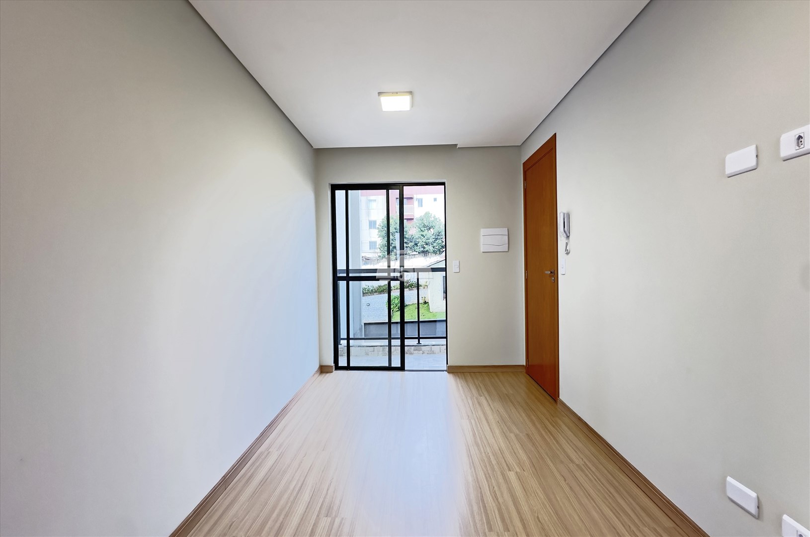 Apartamento para alugar em Vila Santa Helena, Colombo — Portal Chave Fácil