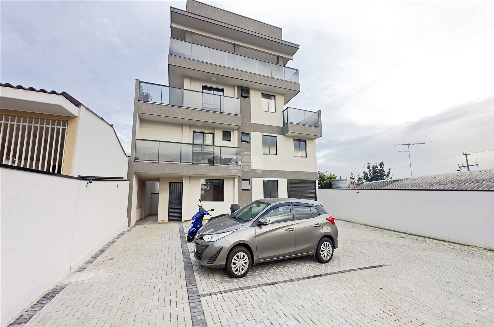 Apartamento para alugar em Vila Santa Helena, Colombo — Portal Chave Fácil