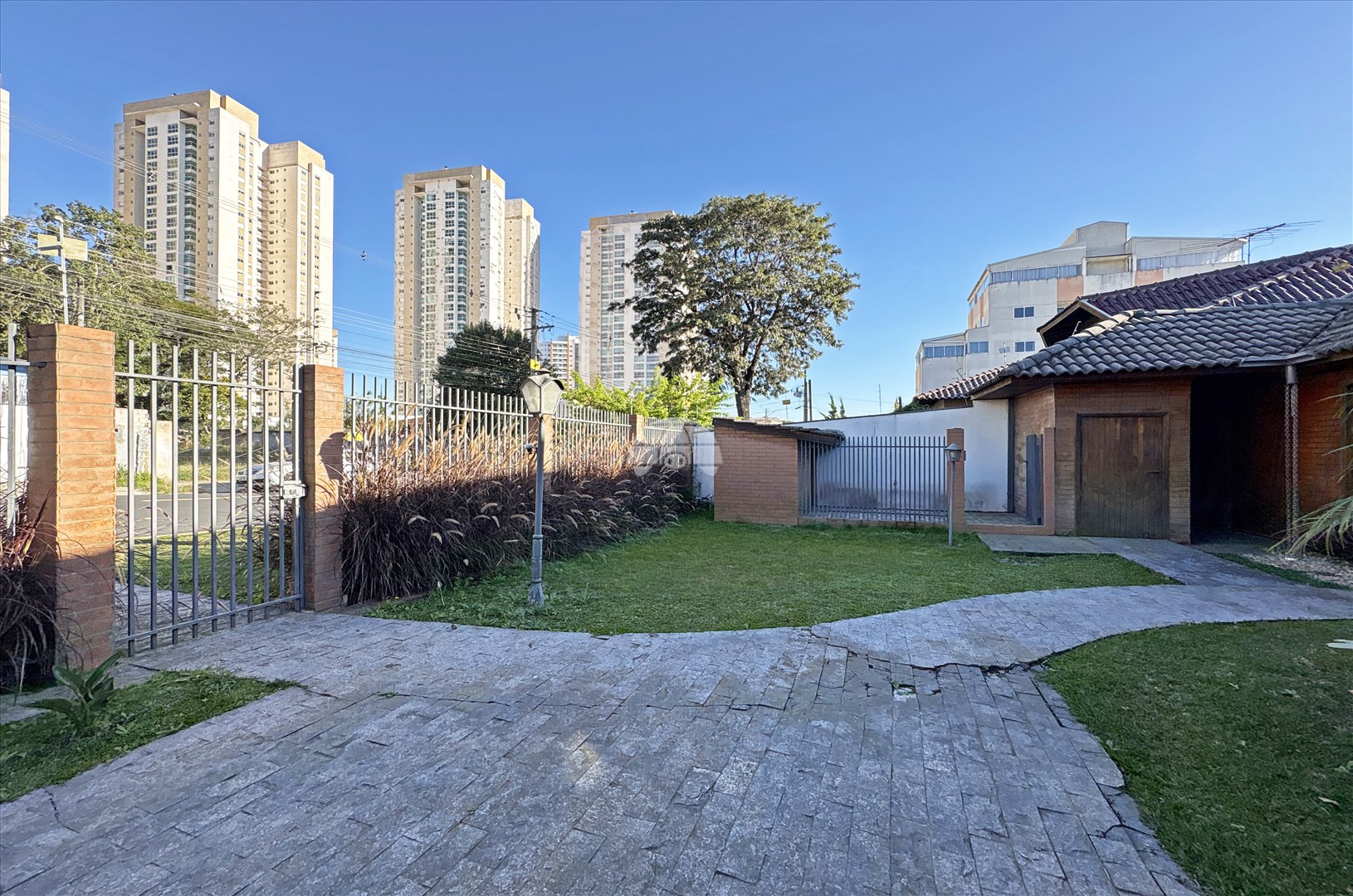Casa para alugar em Cidade Industrial, Curitiba — Portal Chave Fácil