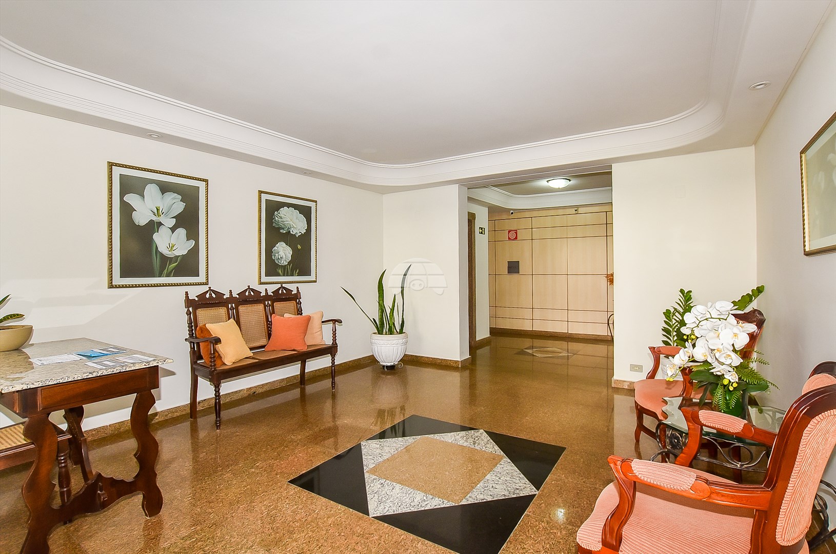 Apartamento à venda em Cabral, Curitiba — Kondor Imóveis: Imobiliária em Curitiba | Uma imobiliária pra você