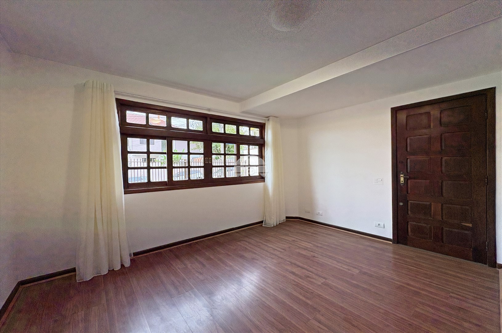 Casa para alugar em Campina Do Siqueira, Curitiba — Portal Chave Fácil