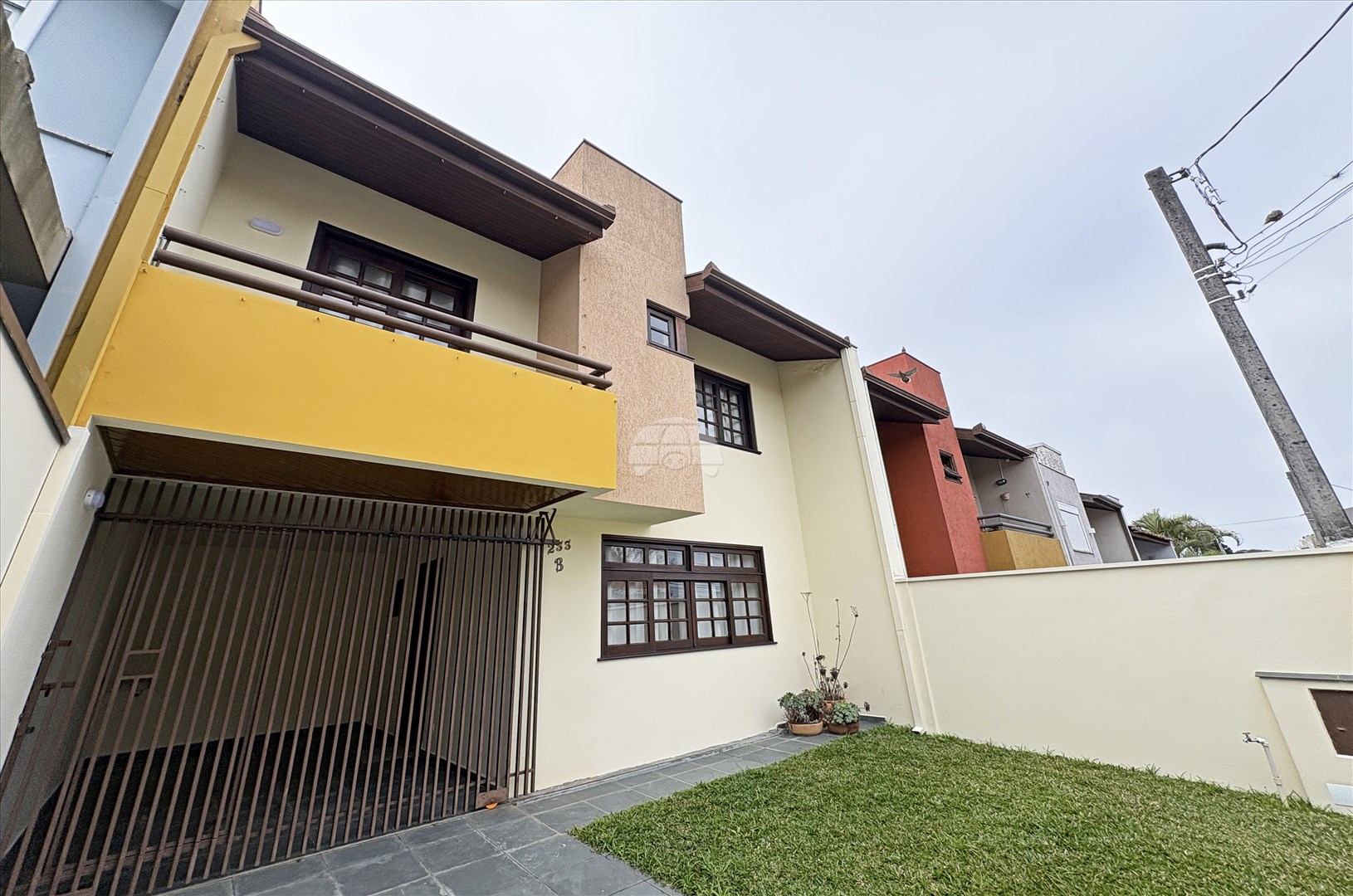 Casa para alugar em Campina Do Siqueira, Curitiba — Portal Chave Fácil