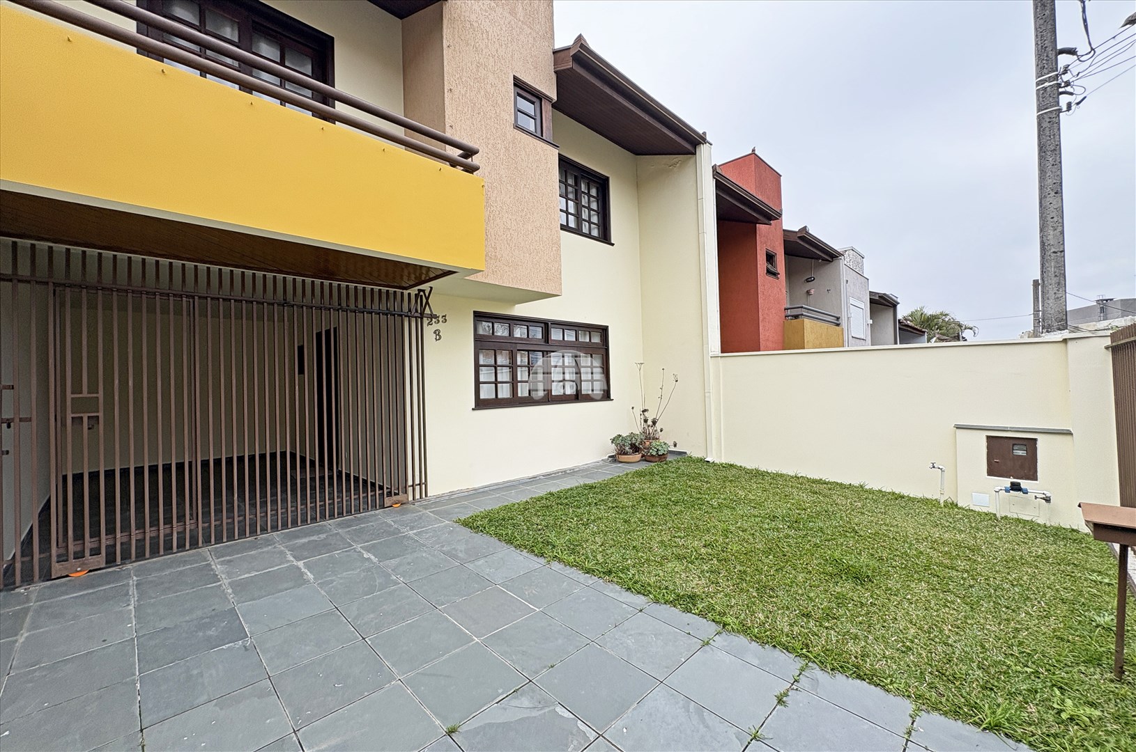 Casa para alugar em Campina Do Siqueira, Curitiba — Portal Chave Fácil