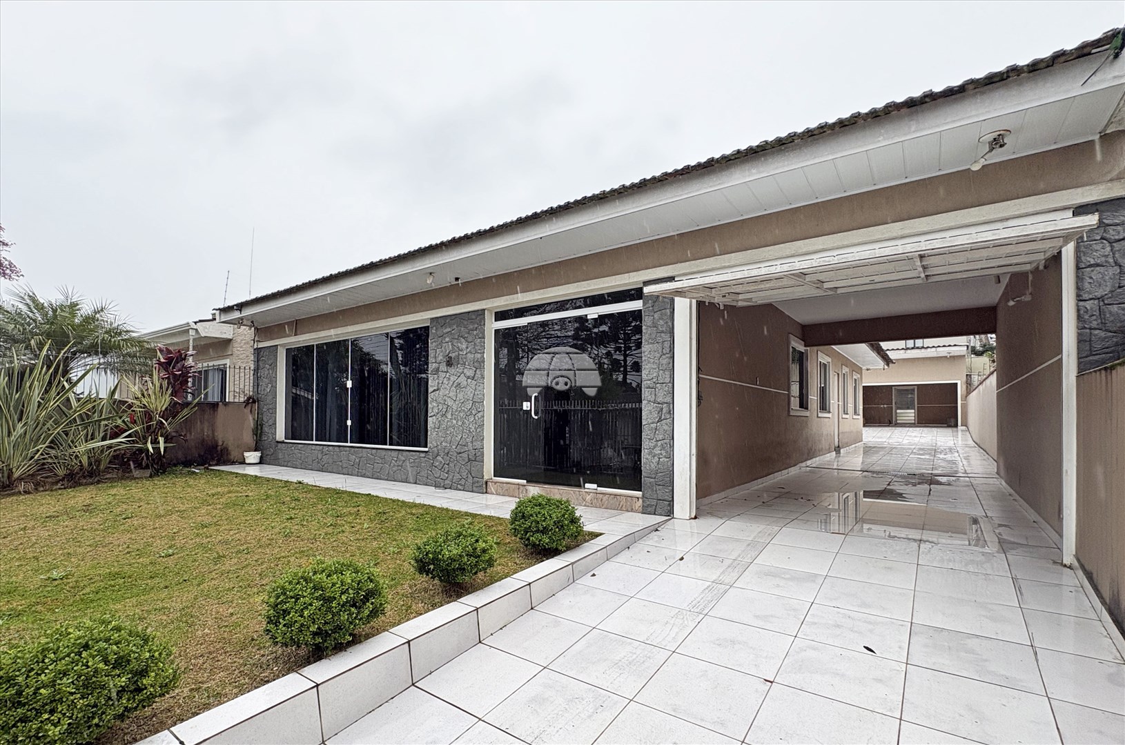 Casa para alugar em Ahú, Curitiba — Portal Chave Fácil