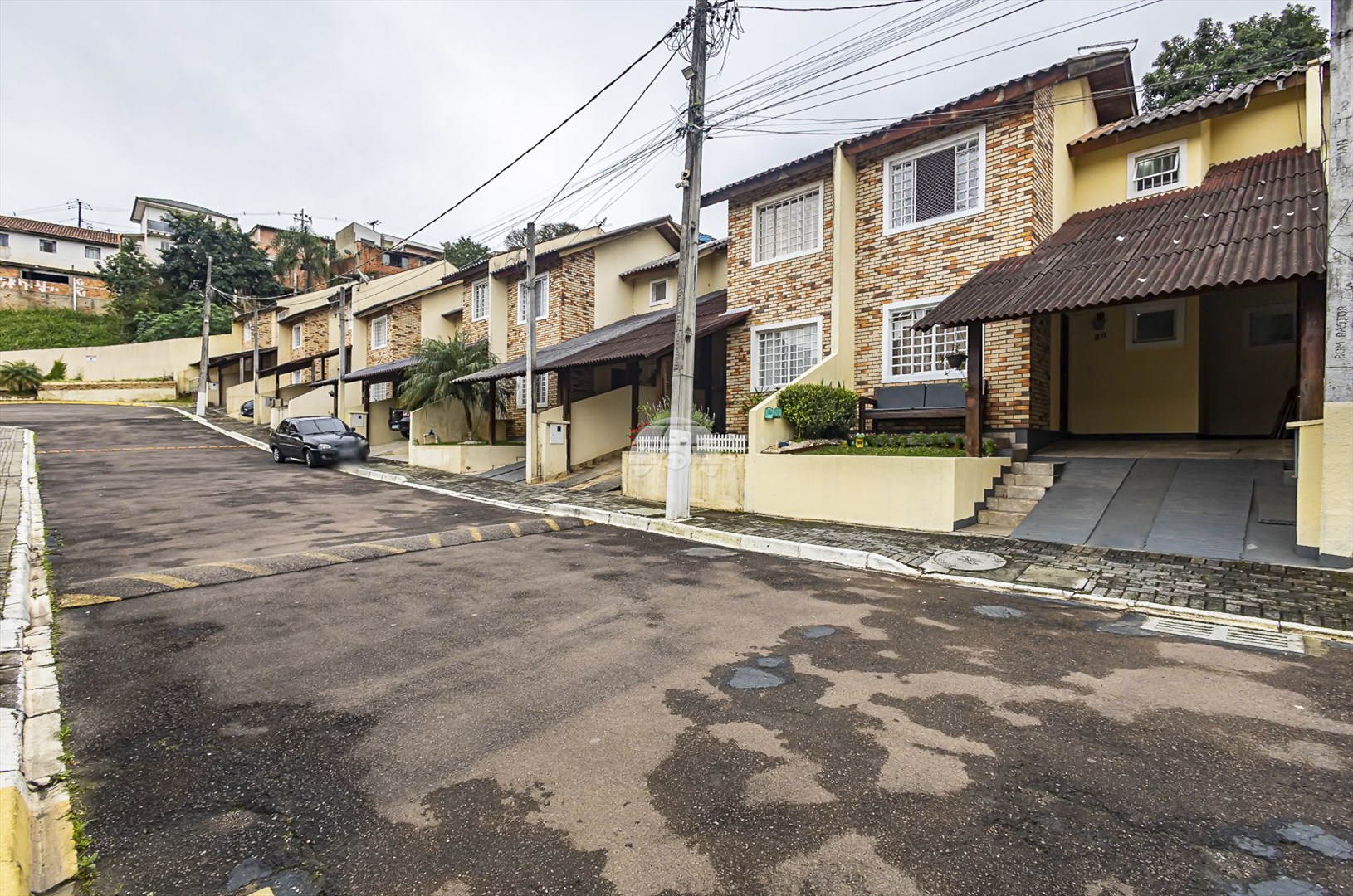 Casa à venda em Santa Cândida, Curitiba — Portal Chave Fácil