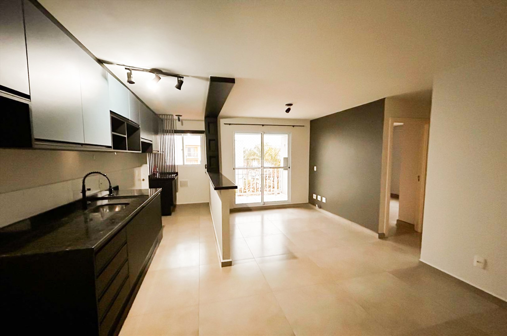 Apartamento à venda em Uvaranas, Ponta Grossa — Portal Chave Fácil