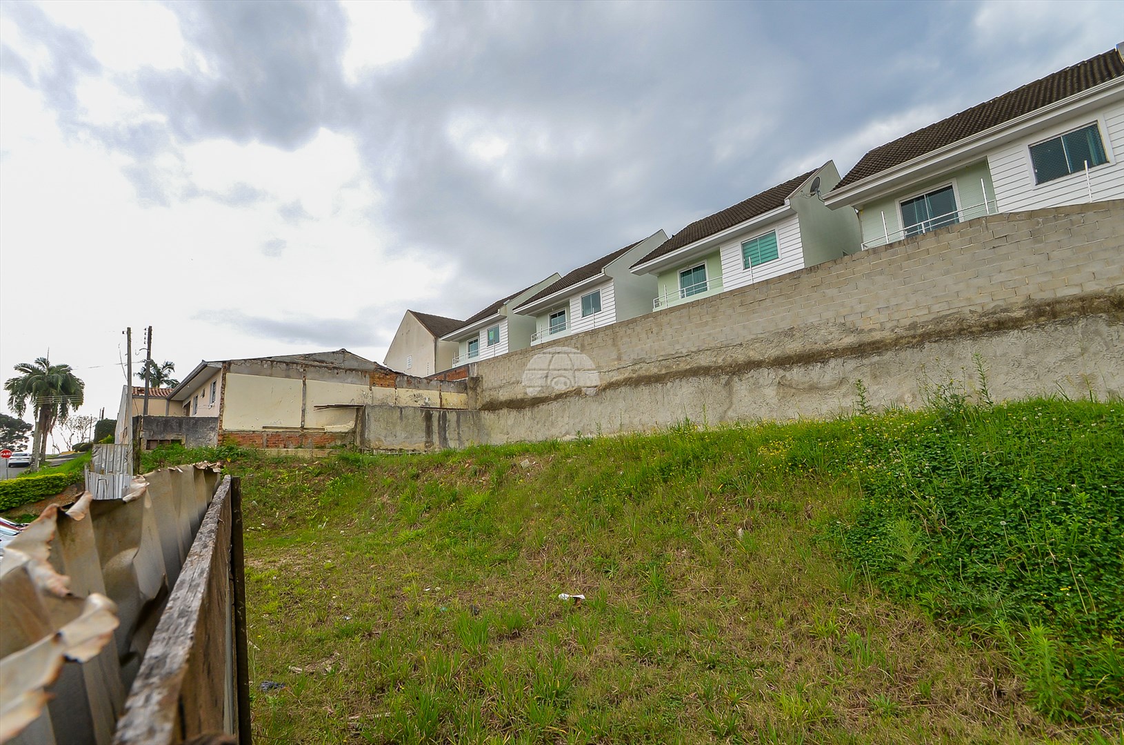 Terreno/Área à venda em Tingui, Curitiba — Portal Chave Fácil
