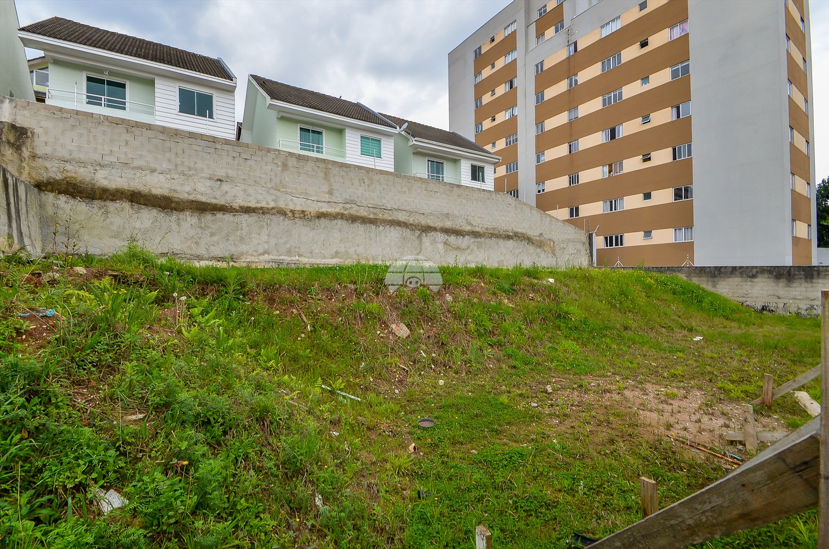 Terreno/Área à venda em Tingui, Curitiba — Portal Chave Fácil