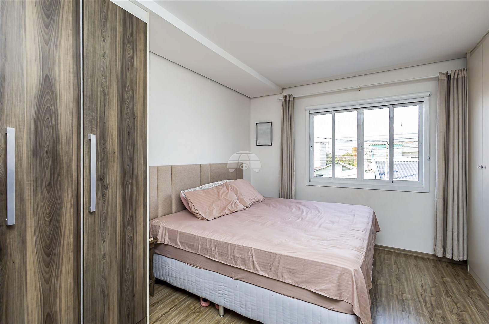Casa à venda em Xaxim, Curitiba — GOMES CONSULTOR IMOBILIARIO LTDA.