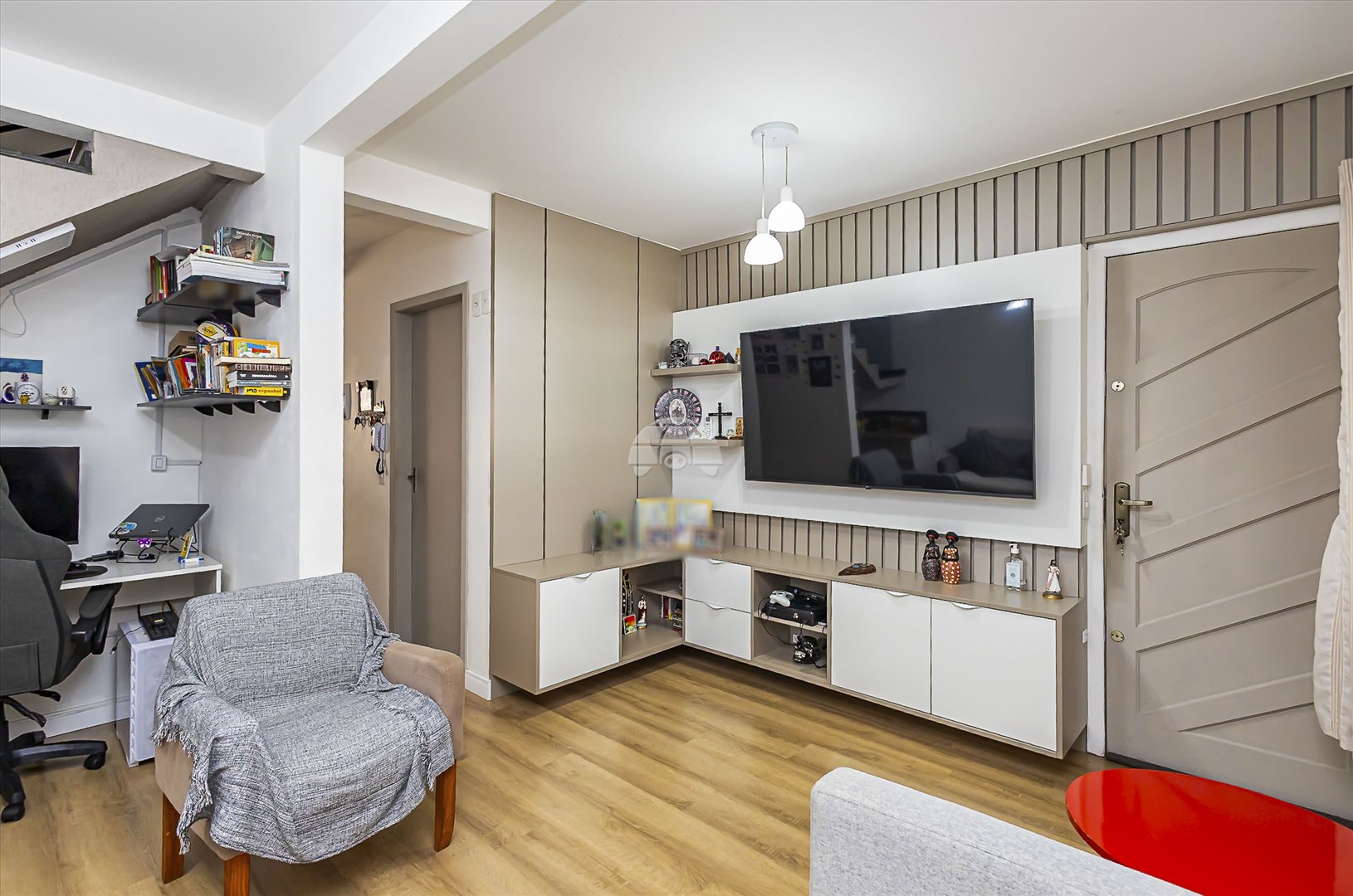 Casa à venda em Xaxim, Curitiba — GOMES CONSULTOR IMOBILIARIO LTDA.