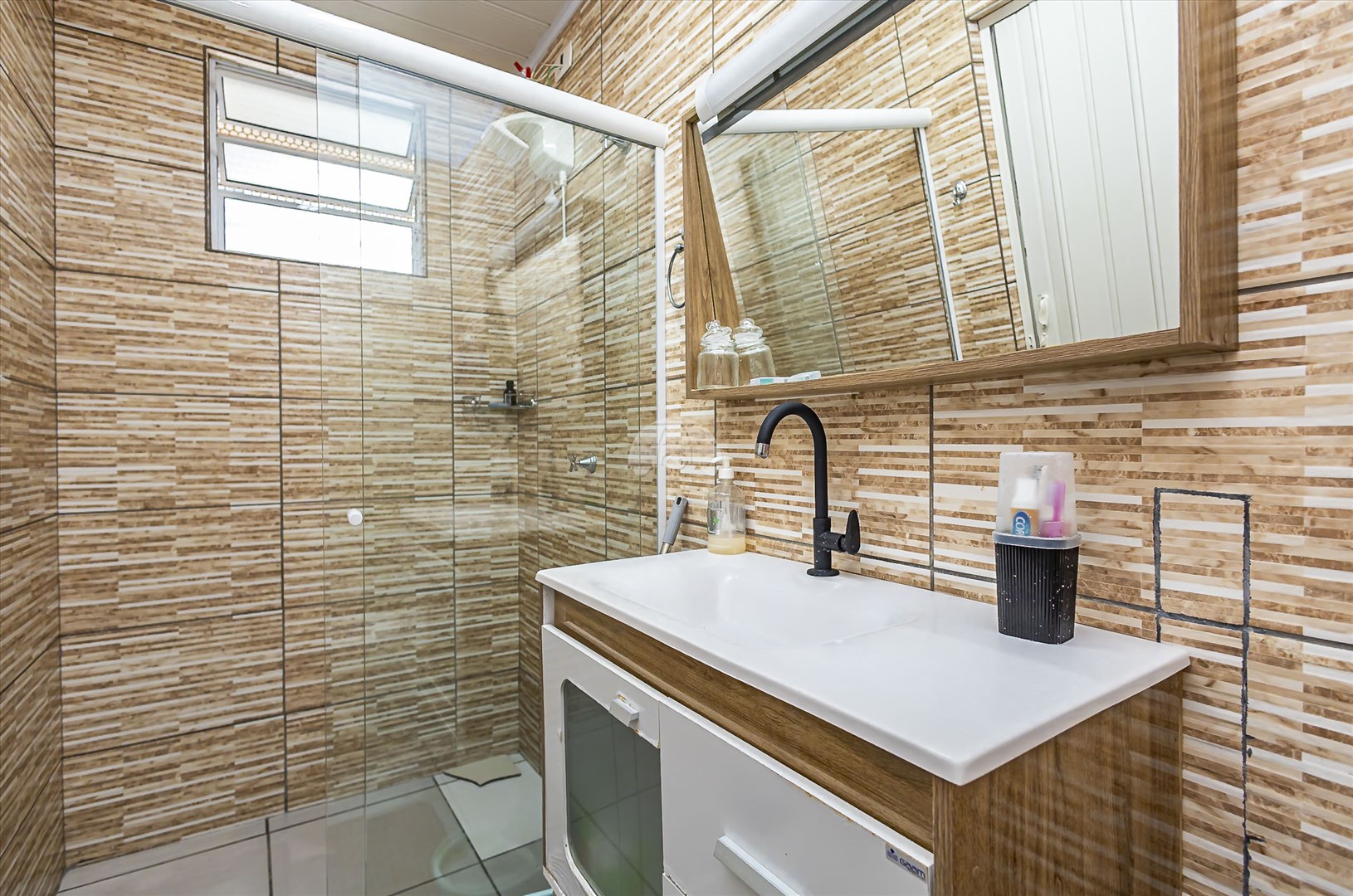 Casa à venda em Xaxim, Curitiba — GOMES CONSULTOR IMOBILIARIO LTDA.