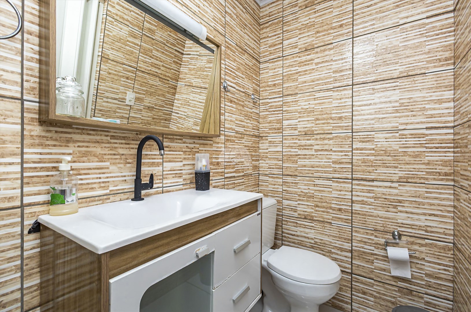 Casa à venda em Xaxim, Curitiba — GOMES CONSULTOR IMOBILIARIO LTDA.