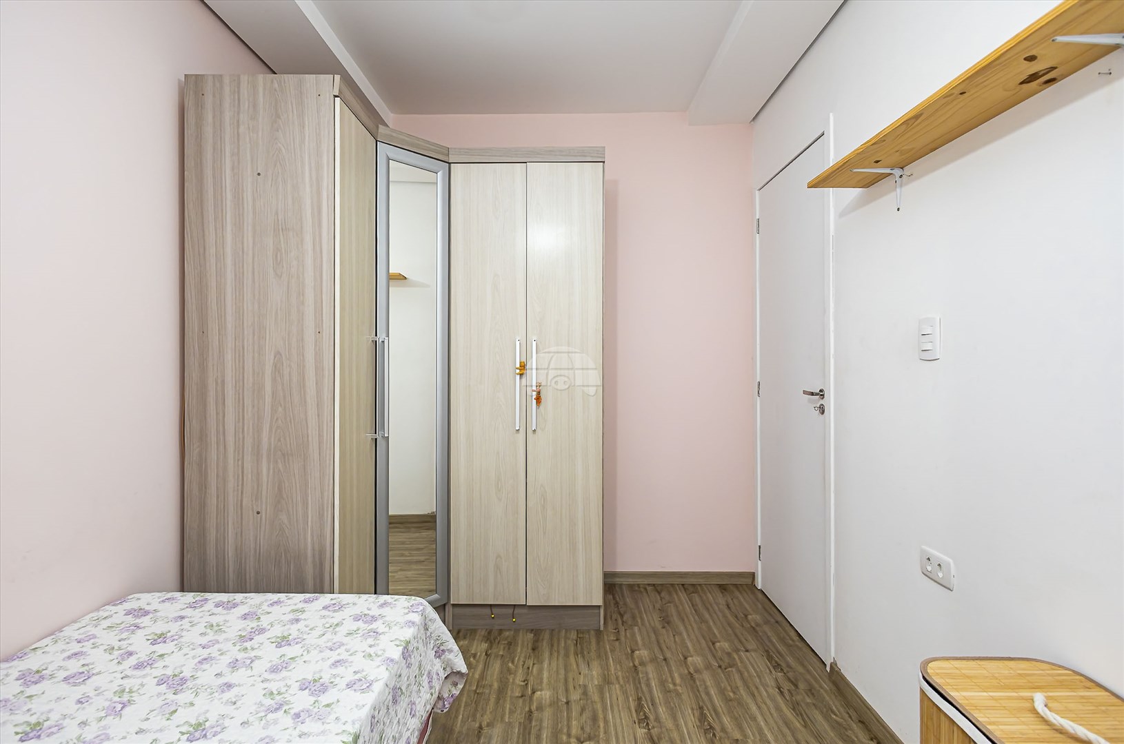 Casa à venda em Xaxim, Curitiba — GOMES CONSULTOR IMOBILIARIO LTDA.