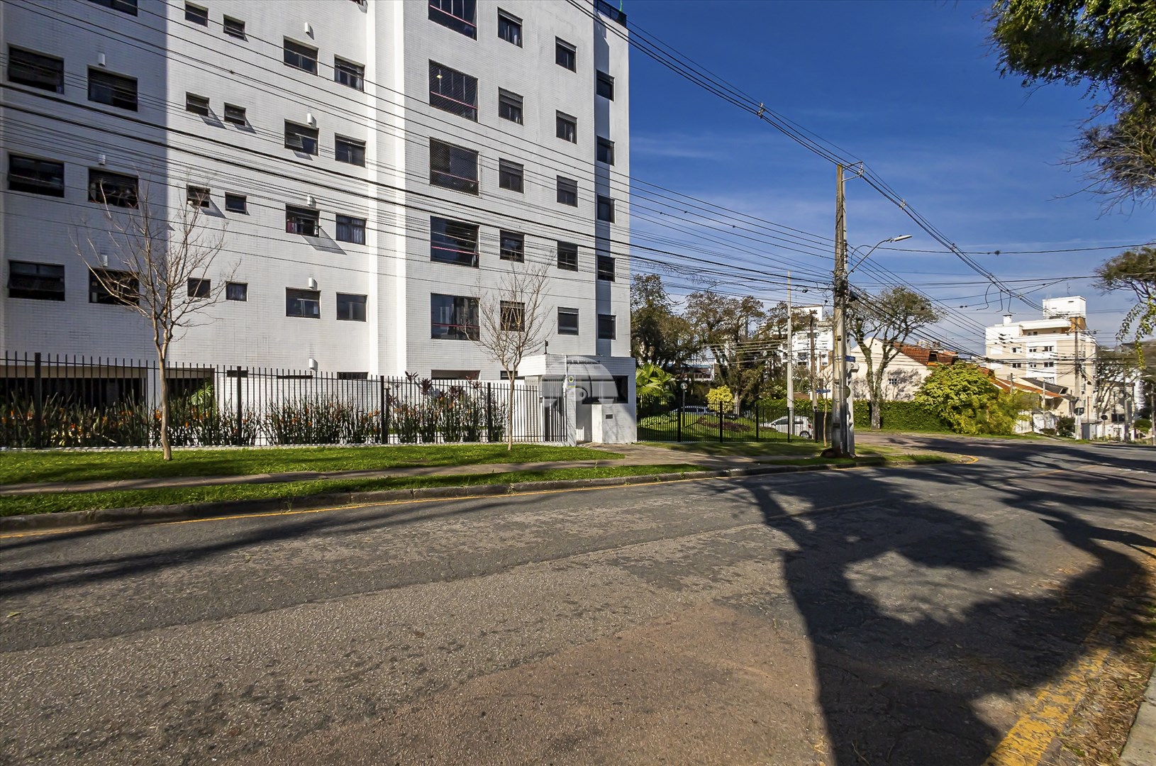 Apartamento Residencial para Venda no Bairro Portão ref. 229741 (2 / 10)