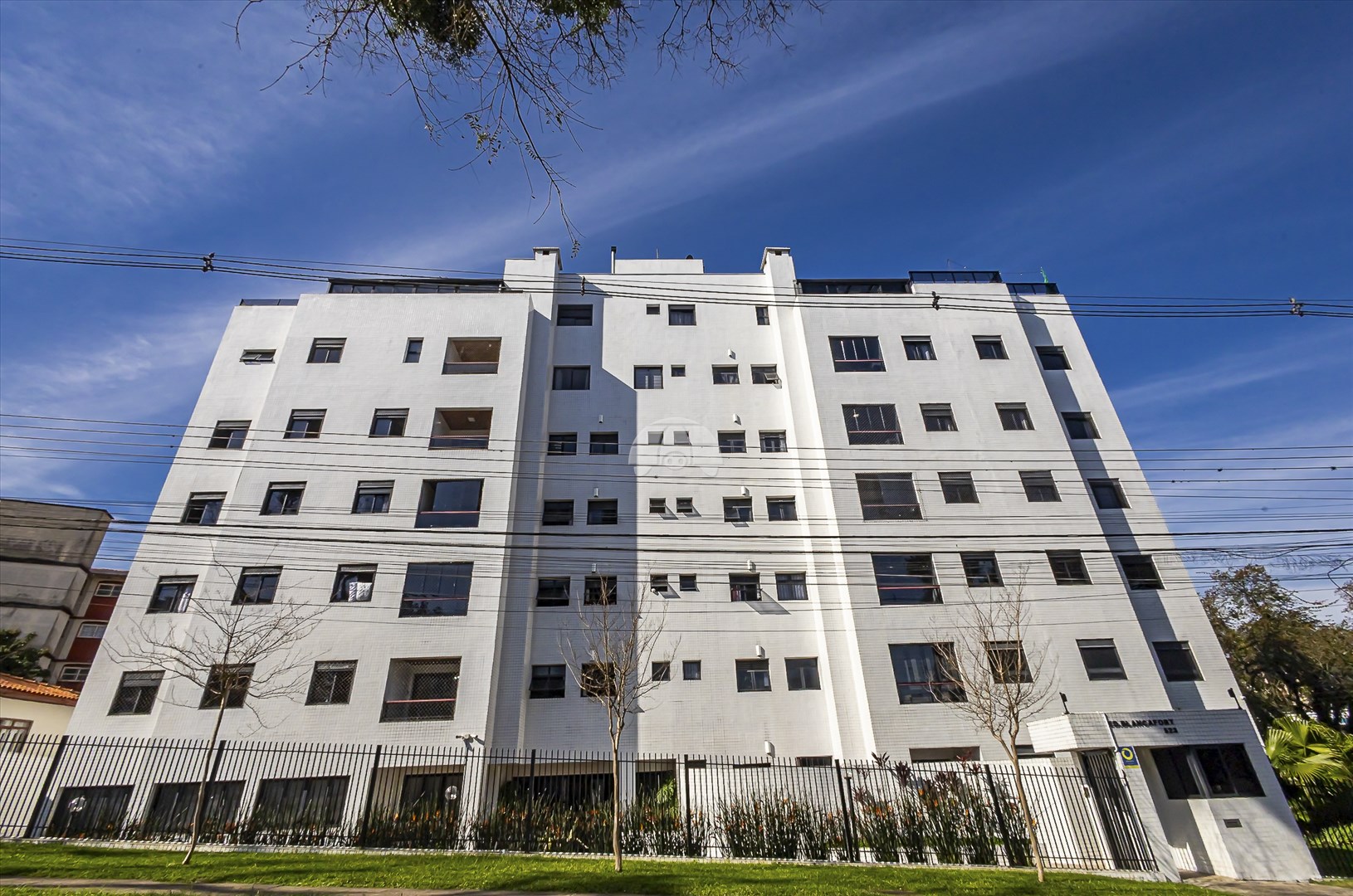 Apartamento Residencial para Venda no Bairro Portão ref. 229741 (1 / 10)
