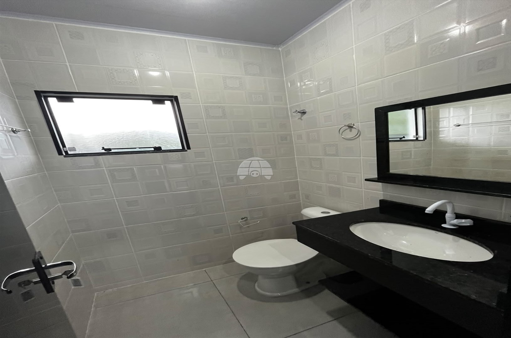 Sala/Conjunto Comercial para alugar em Continental, Itapoá — Portal Chave Fácil