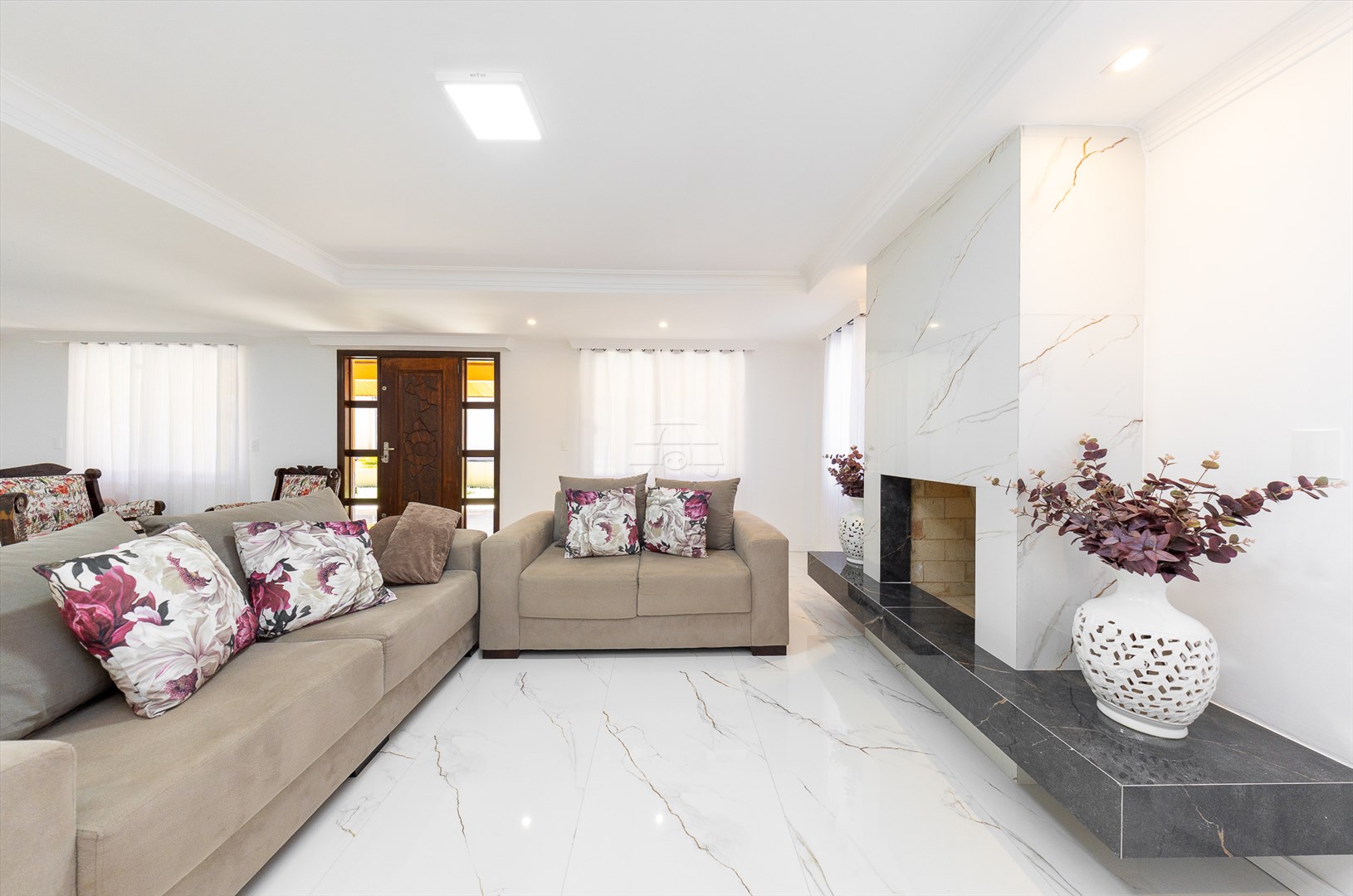 Casa à venda em Vila Itaqui, Campo Largo — Portal Chave Fácil