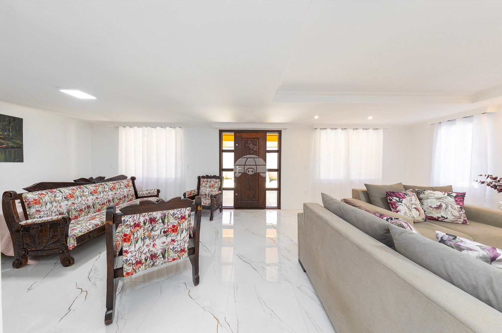 Casa à venda em Vila Itaqui, Campo Largo — Portal Chave Fácil