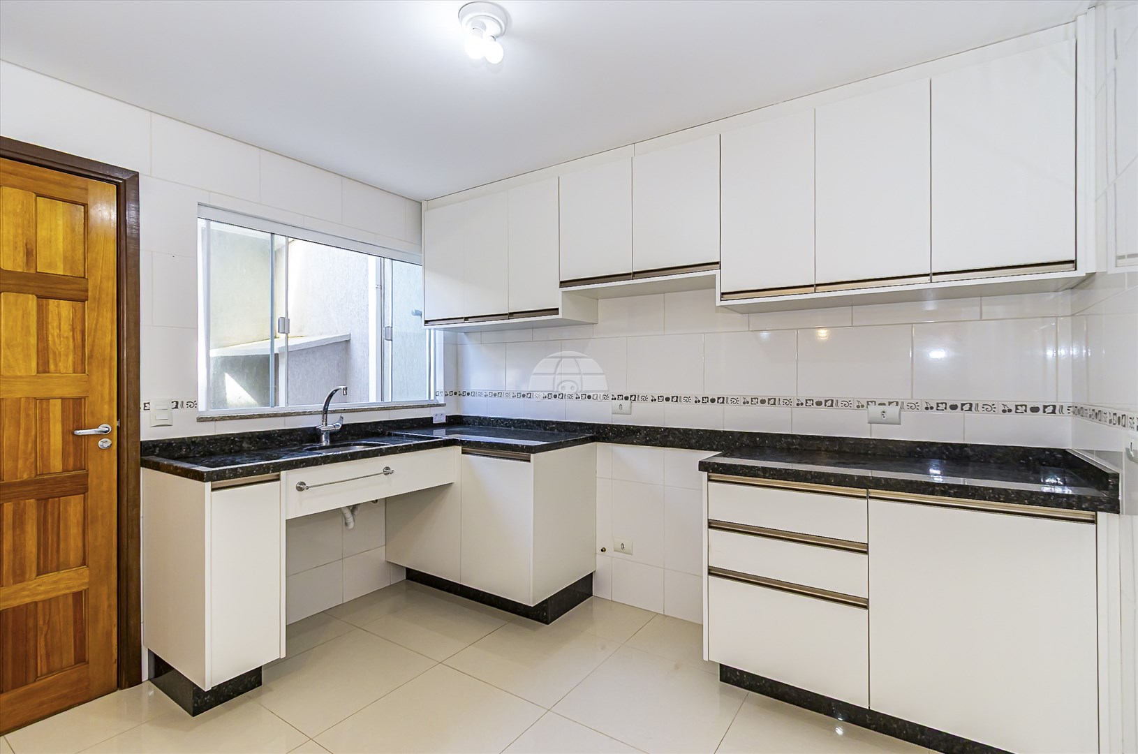 Sobrado Residencial para Venda no Bairro Santa Cândida ref. 229786 (9 / 10)