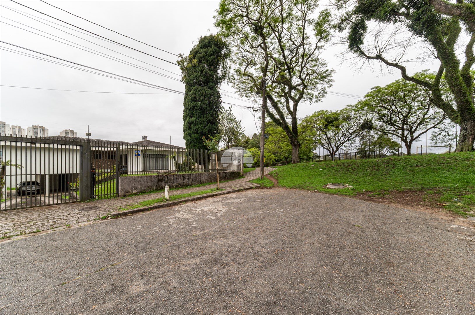 Casa à venda em Jardim Botânico, Curitiba — Portal Chave Fácil