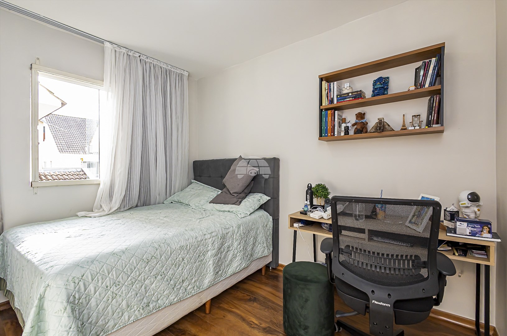 Casa à venda em Novo Mundo, Curitiba — MAFI ADMINISTRADORA DE IMOVEIS LTDA