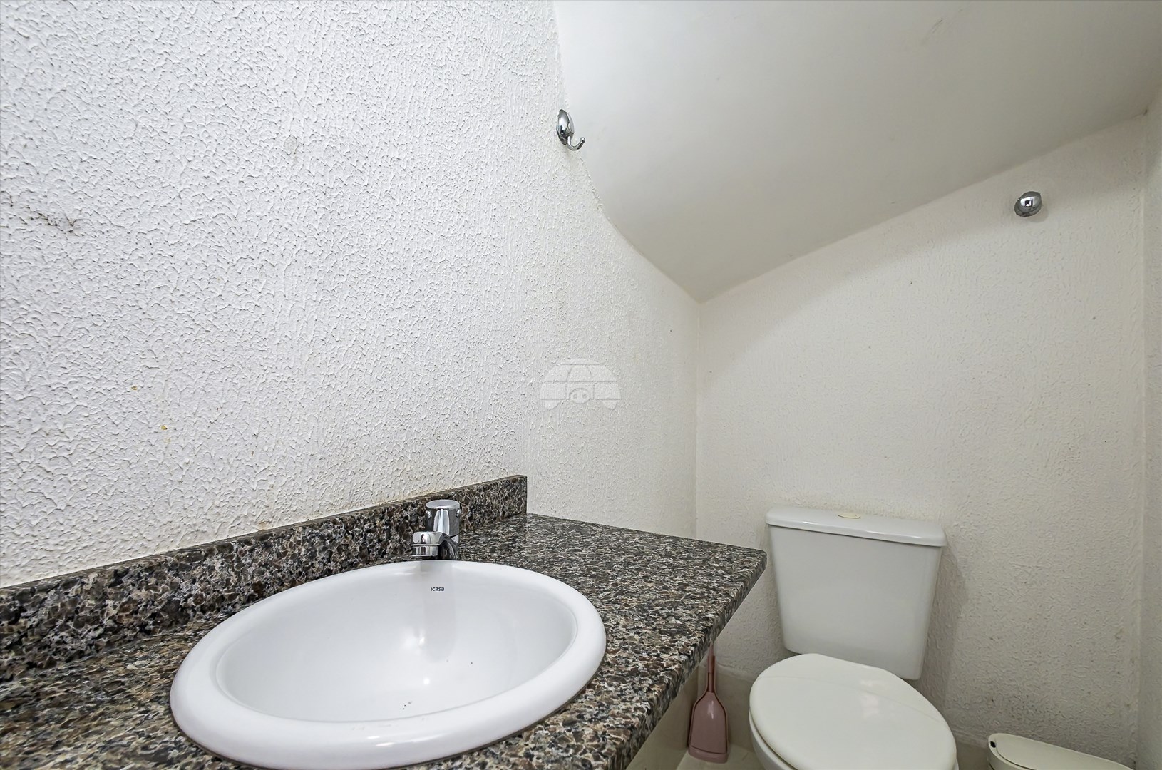 Casa à venda em Novo Mundo, Curitiba — MAFI ADMINISTRADORA DE IMOVEIS LTDA