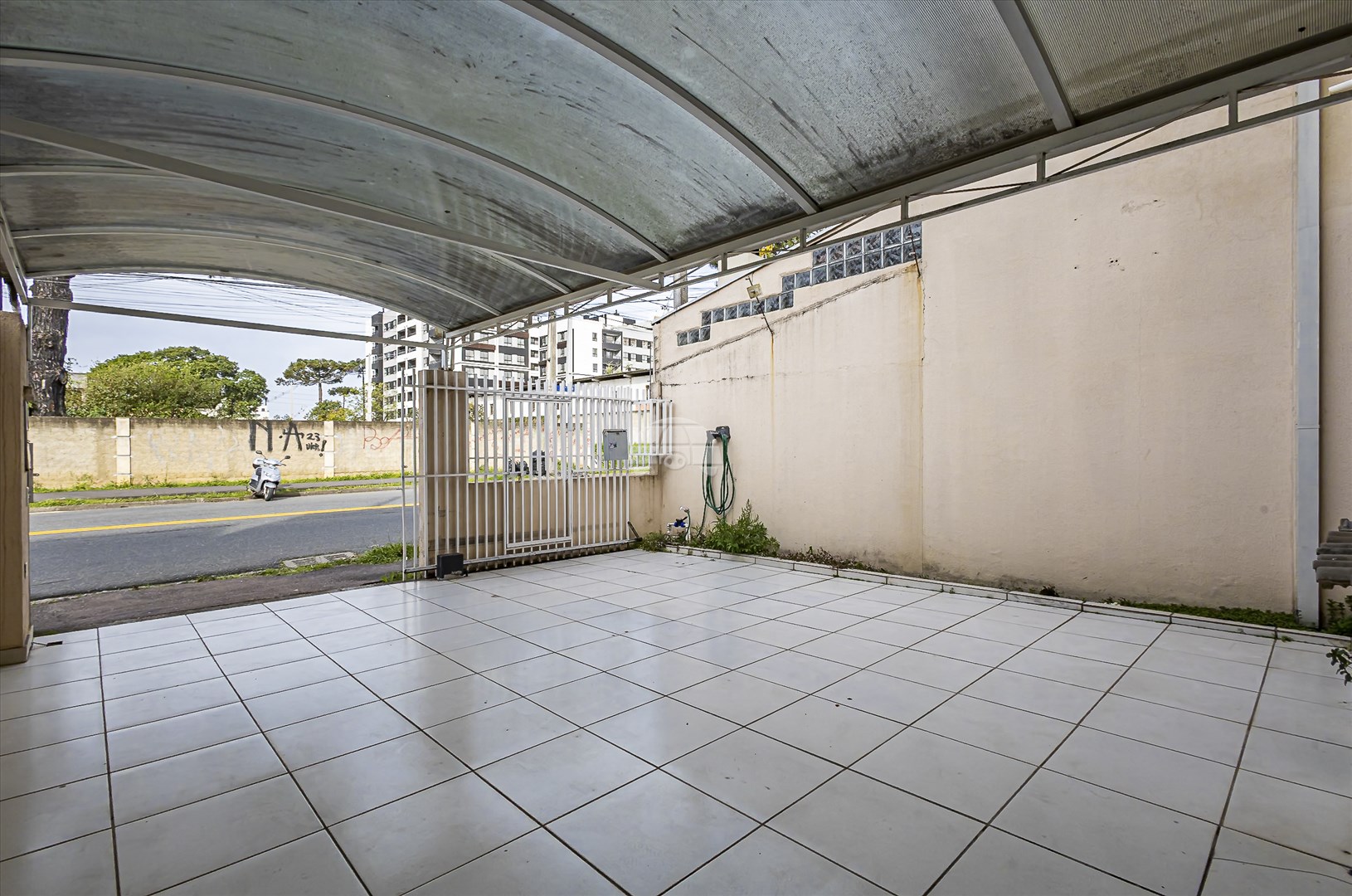 Casa à venda em Novo Mundo, Curitiba — Portal Chave Fácil