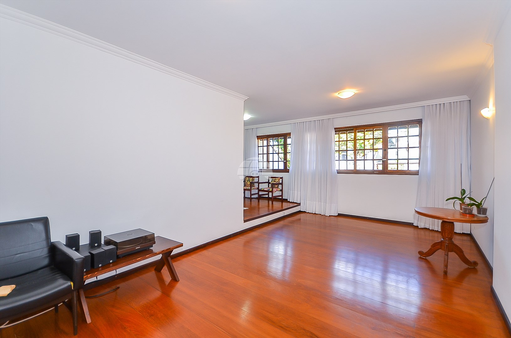 Casa Residencial para Venda no Bairro Bom Retiro ref. 229830 (9 / 10)