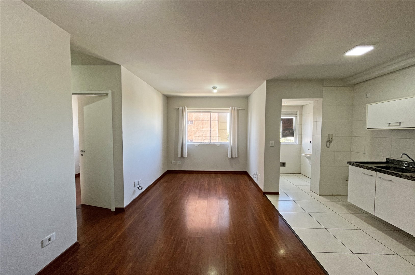 Apartamento Residencial para Locação no Bairro Capão Raso ref. 552680 (3 / 10)