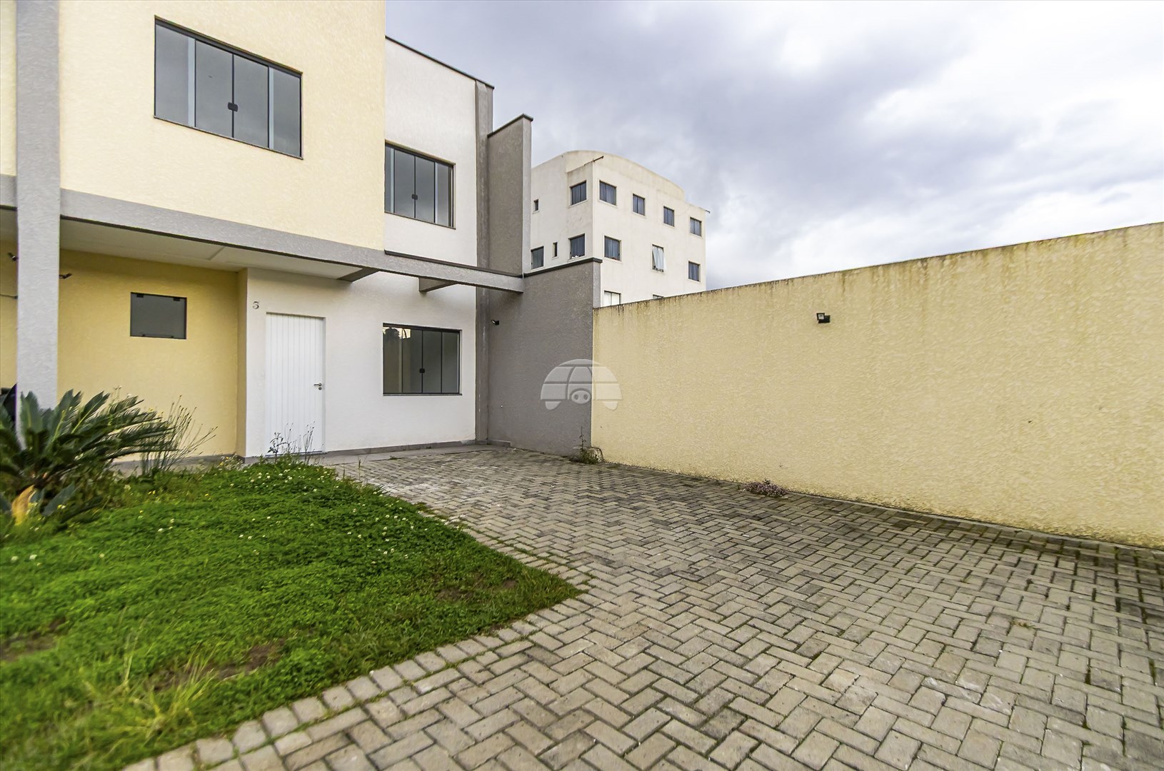 Casa à venda em Uberaba, Curitiba — Portal Chave Fácil