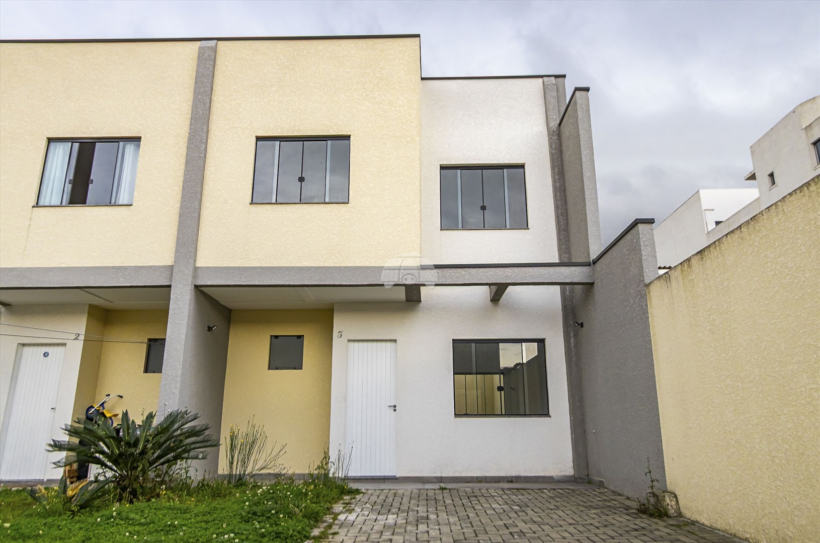 Casa à venda em Uberaba, Curitiba — Portal Chave Fácil