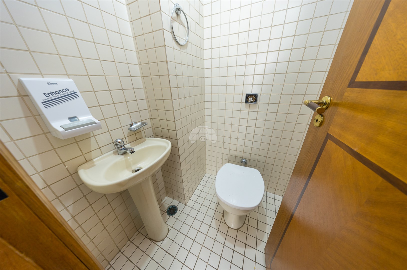 Comercial à venda em Rebouças, Curitiba — Imobiliária Razão