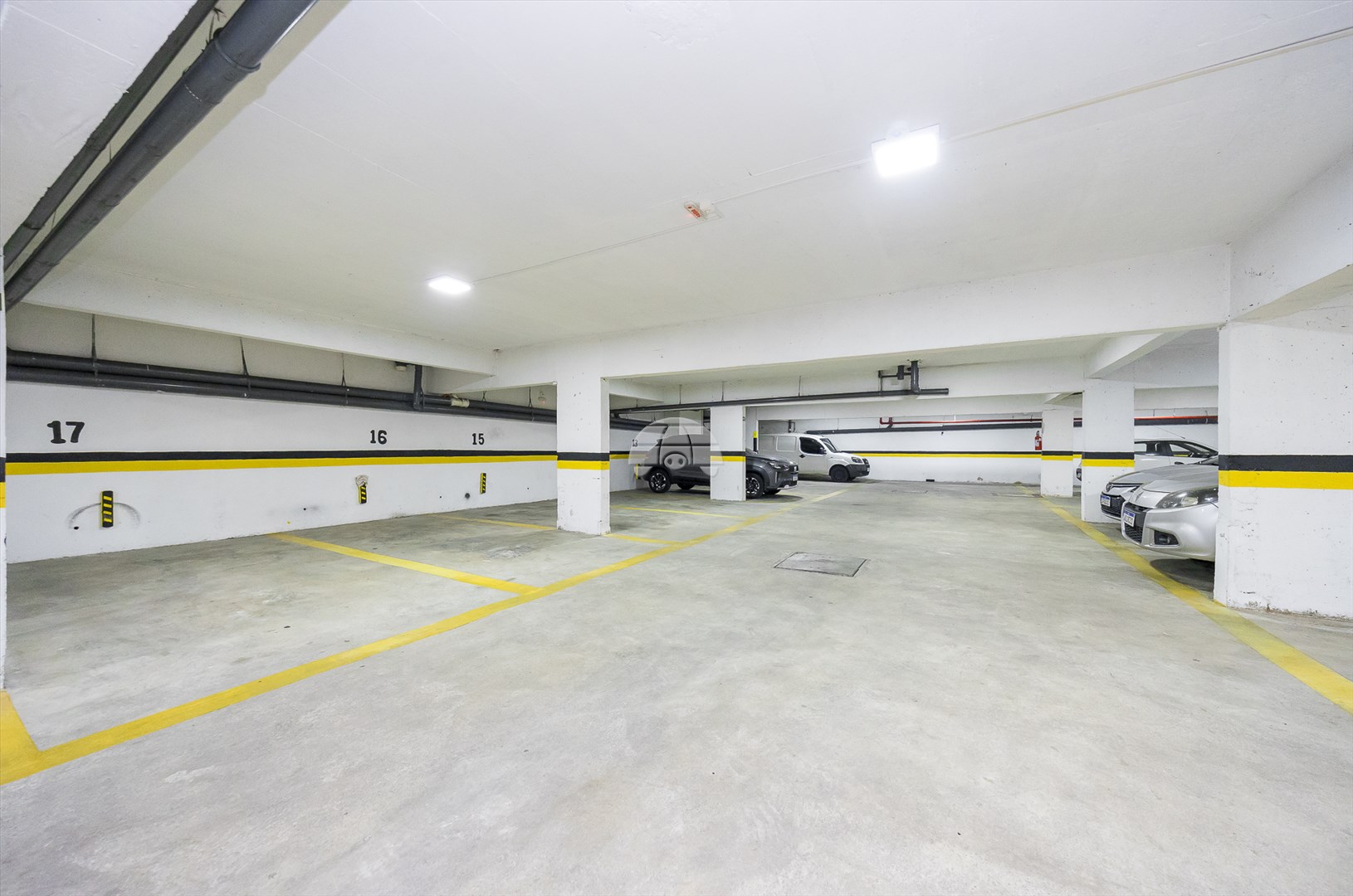 Comercial à venda em Rebouças, Curitiba — Imobiliária Razão